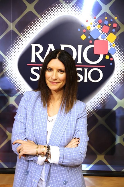 Laura Pausini artista maternità Radio Subasio 