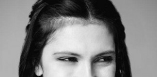 Elisa torna alle origini con il brano inglese “No Hero” Elisa