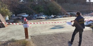 Lago di Garda, sequestrato deposito illegale di rifiuti pericolosi Lago di Garda sequestro deposito illegale rifiuti pericolosi