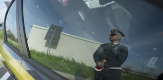 Novara, sottratti oltre 3 milioni di euro ai correntisti Novara sottratti oltre 3 milioni di euro da parte di due promotori finanziari