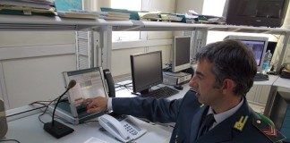 Genova, scoperta una maxi truffa di un promotore finanziario Genoa maxi truffa di un promotore finanziario