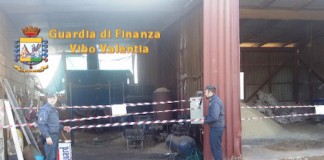 Vibo Valentia, sequestato stabilimento abusivo per la produzione di pellet Vibo Valentia, sequestato stabilimento abusivo per la produzione di pellet