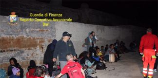 Leuca, fermati due scafisti turchi Leuca, fermati due scafisti turchi