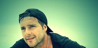 Paolo Meneguzzi celebra i 20 anni di carriera con “20”