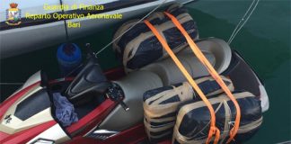 Bari, droga nelle moto d’acqua: arrestato uno scafista Bari droga in acquascooter