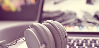 Ricerca: la musica aumenta la produttività lavorativa music-at-work