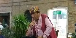 Storie, incontri e amori di uno scrittore che vive, prima di raccontare andrea-pinketts