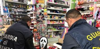 Cosenza, Halloween: sequestrati oltre 3 milioni di maschere ed accessori