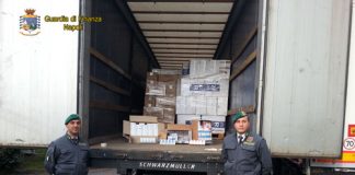 Napoli, sigarette di contrabbando: sequestrate 6 tonnellate, 5 arresti napoli-sequestro-sigarette-di-contrabbando