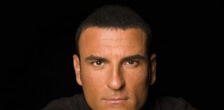 Sal Da Vinci debutta a Teatro con lo spettacolo “Italiano di Napoli” Sal Da Vinci