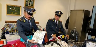 Terni, abusivismo commerciale: sequestrati oltre 6mila capi terni-lotta-alla-contraffazione