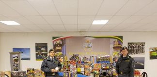 Como, maxi sequestro di quasi 2mila fuochi d’artificio illegali Como operazione mozzarella boom boom