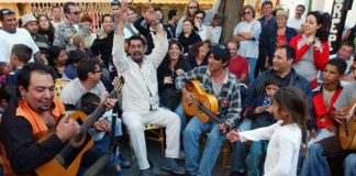 Il popolo gipsy: come essere felici con poche pretese festa-gitana