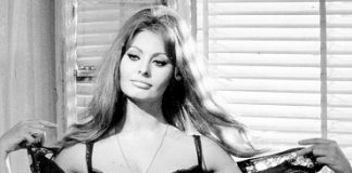 Sottoveste: il famoso capo di seduzione compie 70 anni Sottoveste