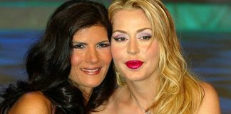 Valeria Marini e Pamela Prati festeggiano i 30 anni televisivi de “Il Bagaglino” Valeria Marini e Pamela Prati-2