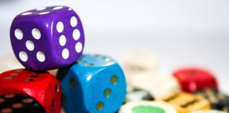 Giochi online: nel 2016 è fatturato da record dadi, scommesse