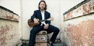 Eddie Vedder, esce il nuovo singolo “Brother The Cloud” Eddie Vedder