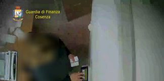 Cosenza, “furbetti del cartellino”: 20 indagati e 12 misure cautelari a dipendenti pubblici Cosenza furbi del cartellino