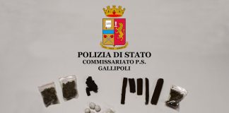 Colti in flagranza mentre spacciavano stupefacenti, fermati due giovani gambiani