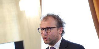Calcio, Lotti: “Riportare la gente negli stadi e dare più soldi ai piccoli club”