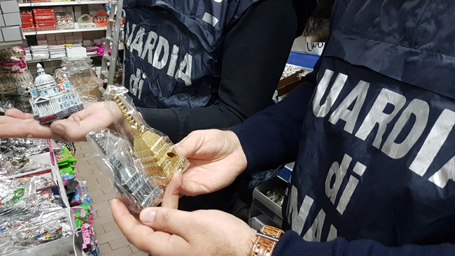 Torino sequestro prodotti pericolosi