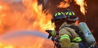 Perugia, grave una bambina dopo incendio in casa vigili del fuoco