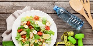 Aumento di peso nelle feste natalizie? In forma con l’acqua Idratazione detox post festività