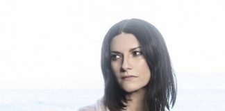 Laura Pausini ha la laringite: Sanremo a rischio forfait