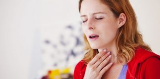 L’acqua migliora la qualità della voce: l’importanza di una corretta idratazione