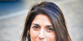 Raggi (M5S) avverte: “Chi preferisce polemizzare si mette fuori da solo” Virginia Raggi