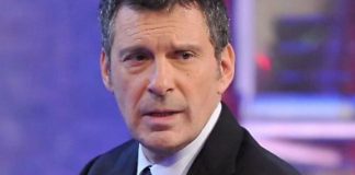 Addio a Fabrizio Frizzi, l’uomo dei sorrisi: aveva 60 anni Fabrizio-Frizzi