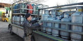 Roma, maxi sequestro di G.P.L.: denunciate sette persone Roma-sequestro-gpl