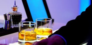 Teenager italiani tra alcol e sedentarietà bar alcool
