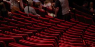 Che cos’è il teatro? Lo racconta Luciano, un attore teatro