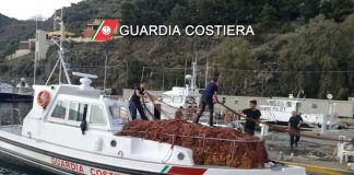 Sequestrati 8 km di rete spadara a Lipari