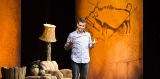 “Caveman l’uomo delle caverne” al Teatro della Luna di Assago (MI) Maurizio Colombi-Caveman