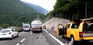 Scontro tra cisterna di carburante e tir sull’A24, un ferito