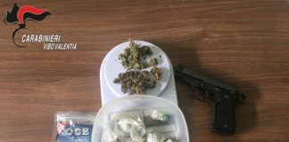 Droga e “scacciacani”, denunciato un 17enne a Pizzo