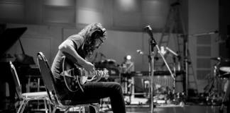 Dave Grohl presenta “Play”, un mini-doc in due parti