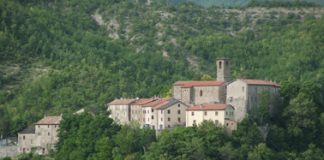Dialoghi a Casteldelci, la prima luce del mondo Casteldelci