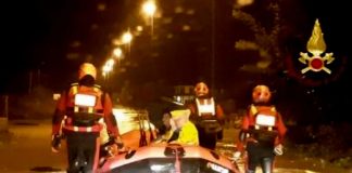 Anziani isolati dal maltempo a Crotone, soccorsi