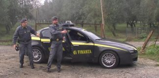 Vibo Valentia, scoperto un falso cieco: denunciati anche due medici GdF Vibo Valentia