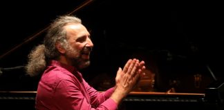 Stefano Bollani ha chiuso il Festival d’Autunno Stefano Bollani