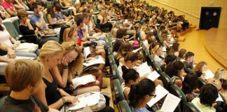 Università, Federconsumatori: “Tasse in leggera diminuzione ma comunque onerose”