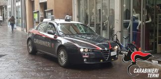 Sul suv con una pistola finta, ladri in fuga a Terni