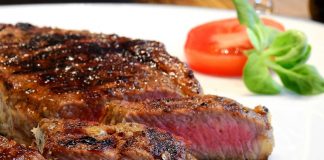 Dieta ricca di proteine: gli errori da evitare bistecca carne manzo