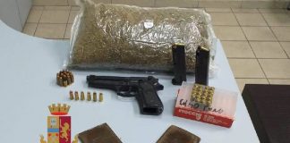 Napoli: cani scoprono armi e droga nel Rione Berlingieri