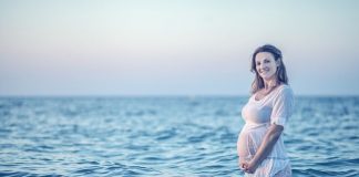 Donne in gravidanza, i vantaggi della ginnastica in acqua ginnastica acqua gravidanza