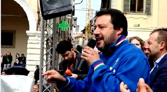 Ucraina, Salvini: “Ulteriori invii di armi allontanano la pace”
