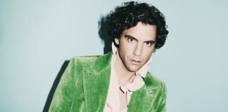 Mika in tour, le date dei prossimi concerti in Italia Mika giacca